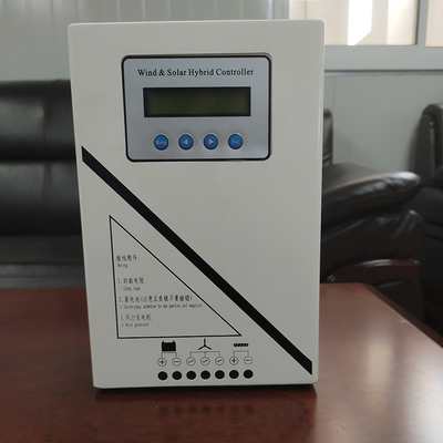 家の使用400W 800W 1000Wのための12V/24V/48V MPPTの風充満コントローラー