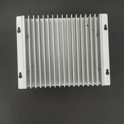 500W 1000W PWM太陽充満コントローラー30A 12V 24V RS232 LCDスクリーン