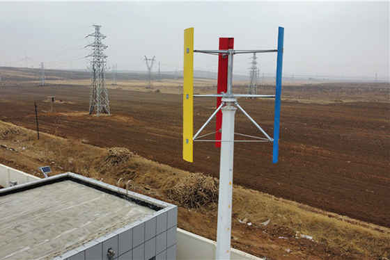 3刃5KW Hの縦の風力IP54ほとんどの有効な縦の軸線の風力